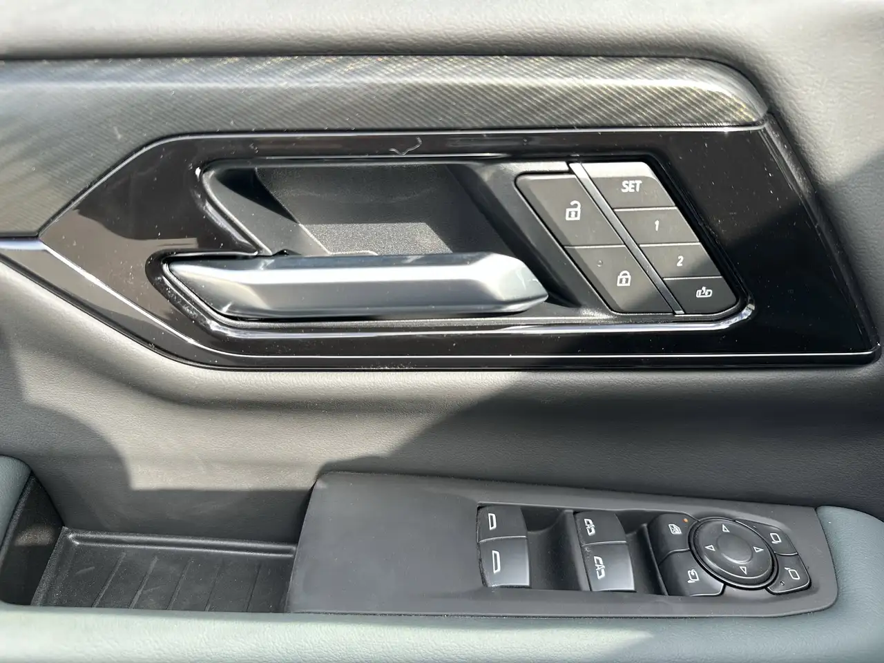 GMC Yukon снимка GMC Yukon