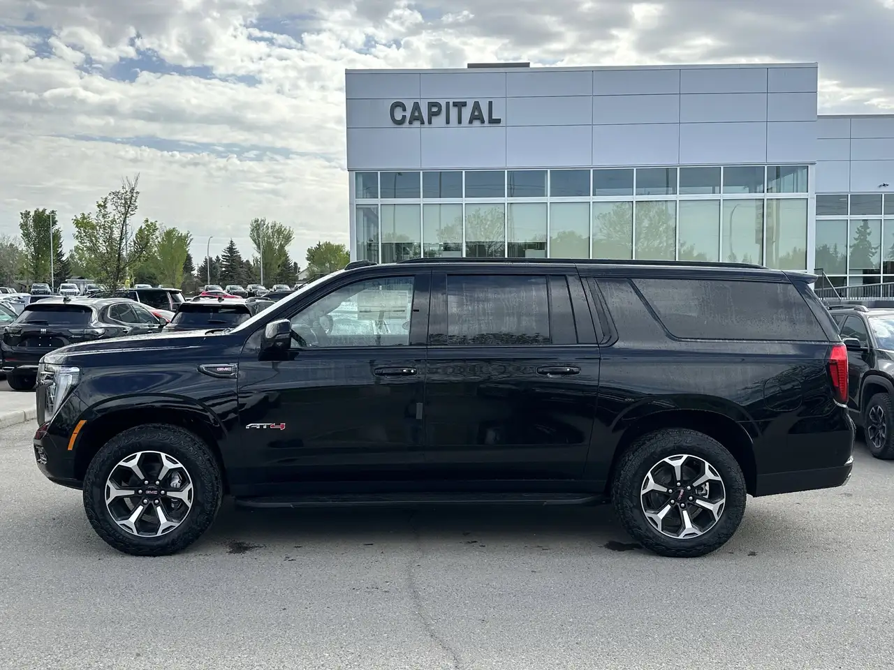 GMC Yukon снимка GMC Yukon