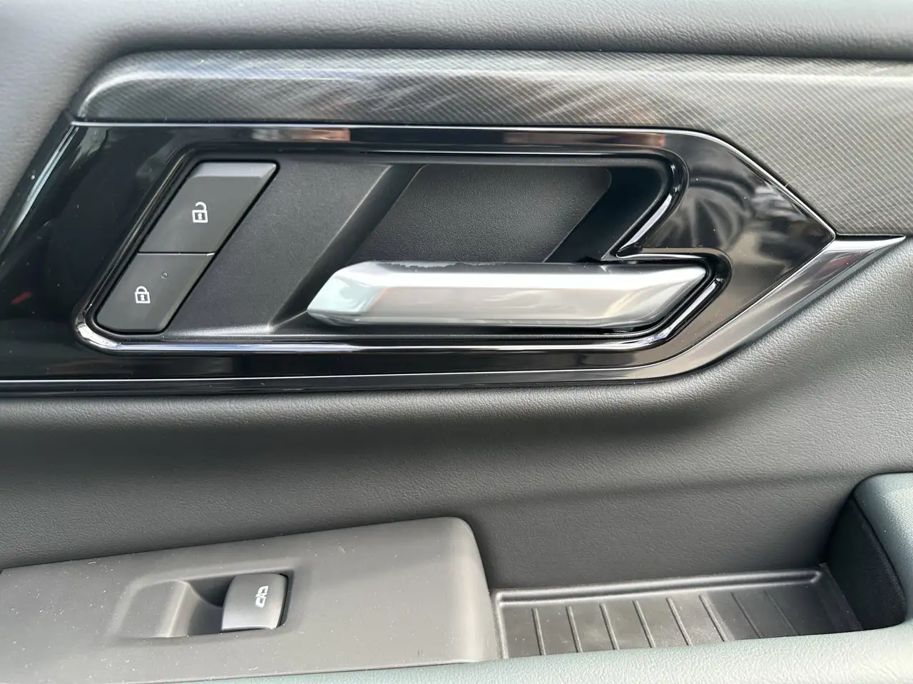 GMC Yukon снимка GMC Yukon