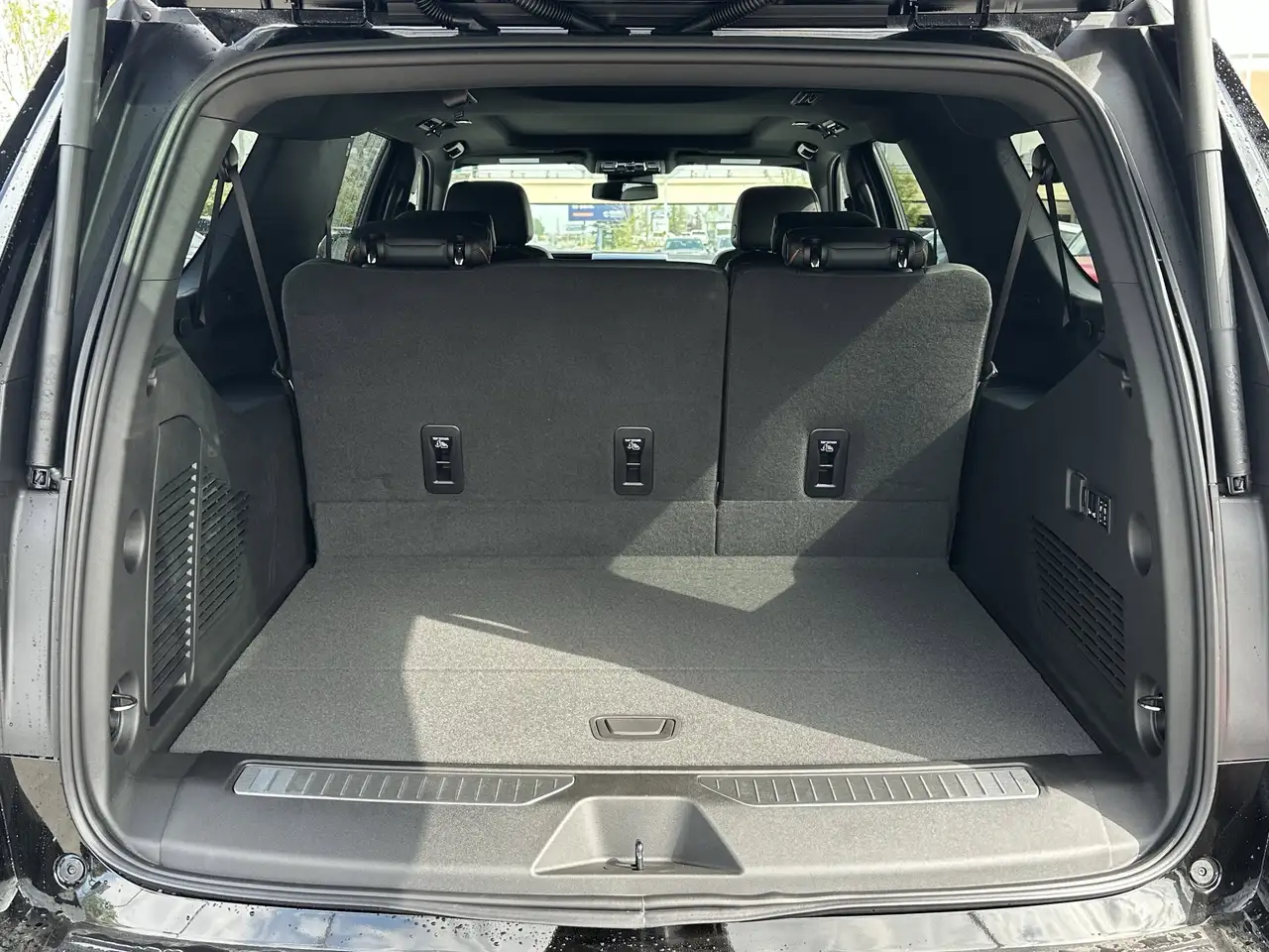 GMC Yukon снимка GMC Yukon