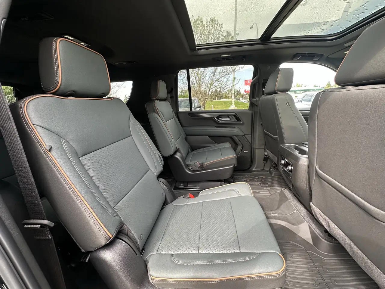 GMC Yukon снимка GMC Yukon