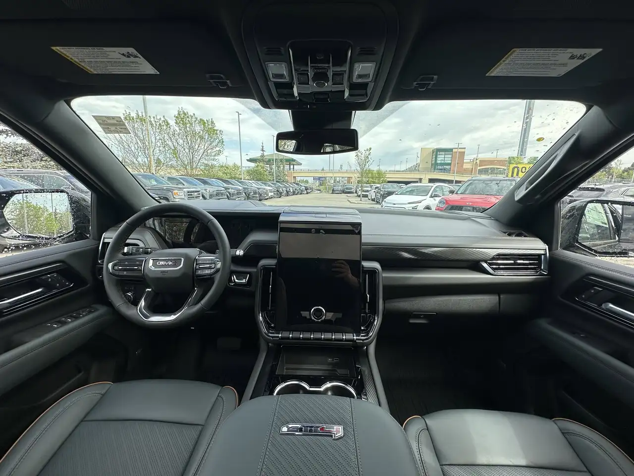 GMC Yukon снимка GMC Yukon