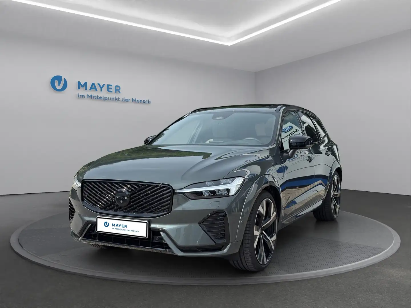 Volvo XC60 Ultra Dark Plug-In Hybrid AWD Grün - 1