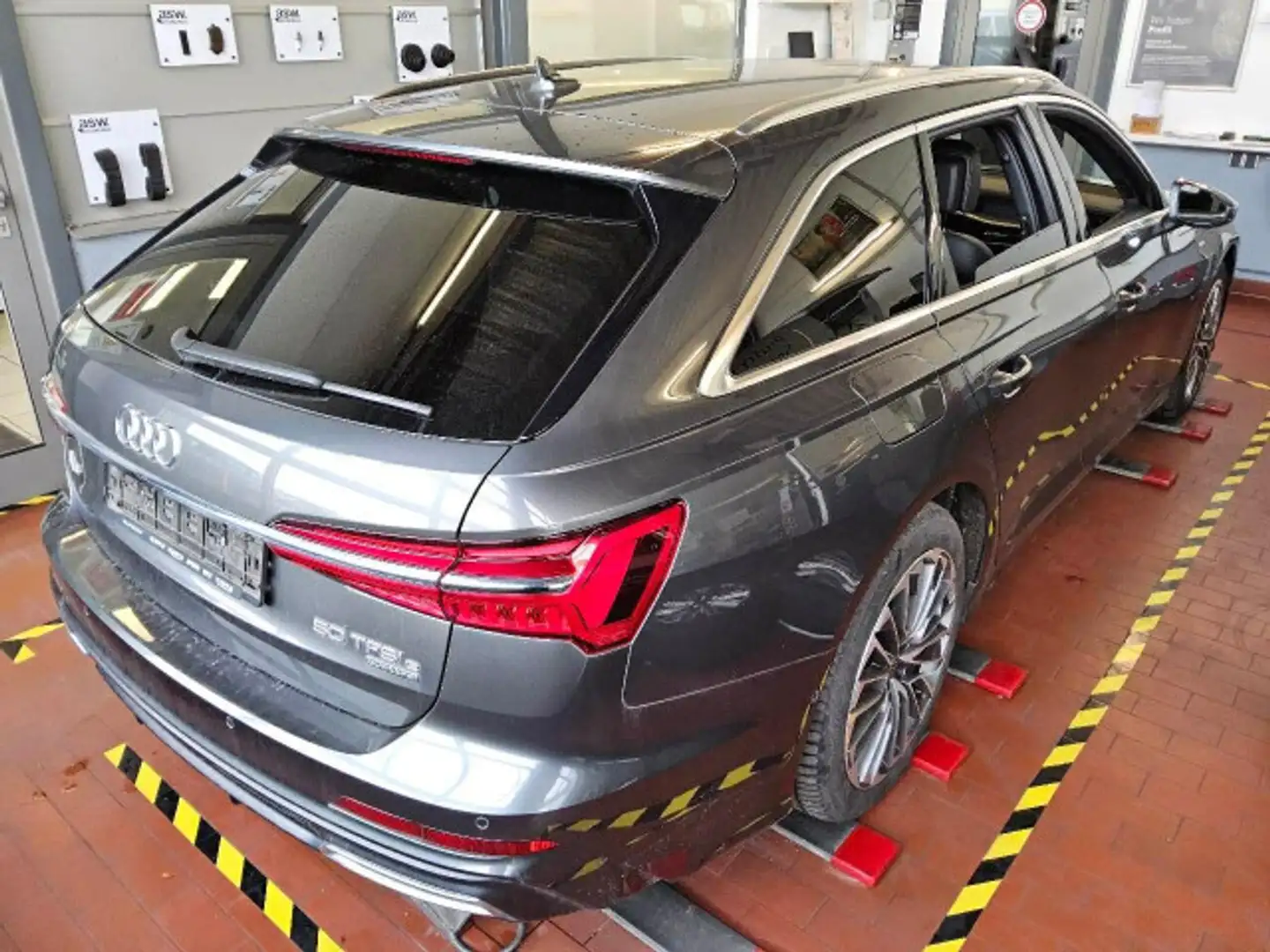 Audi A6 S line 50TFSI e quatt Stron LED Nav HUD Grau - 2