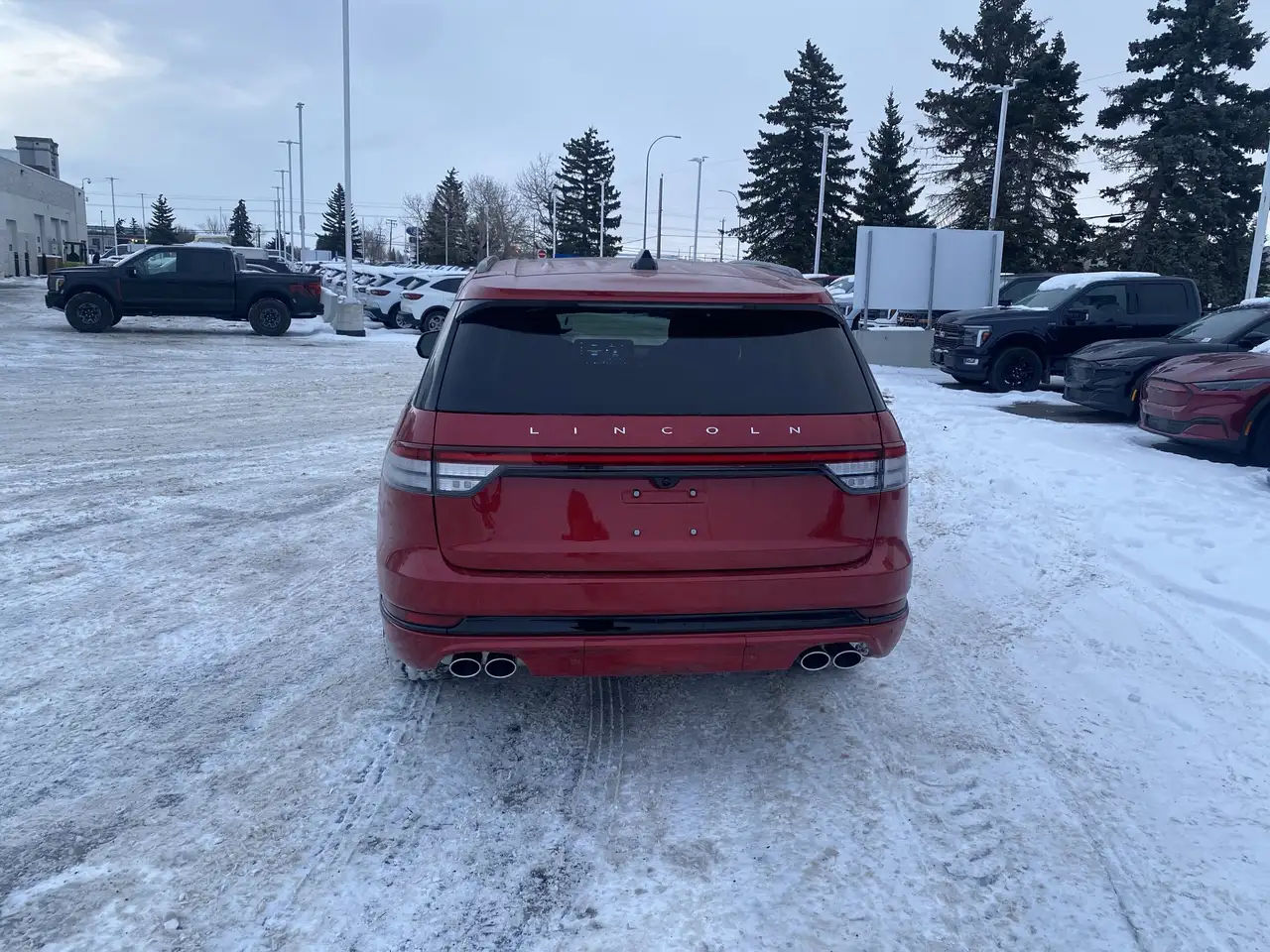 Lincoln Aviator снимка Lincoln Aviator