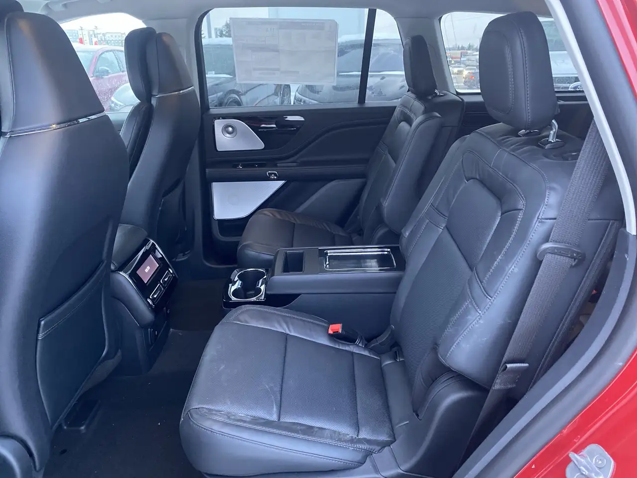 Lincoln Aviator снимка Lincoln Aviator