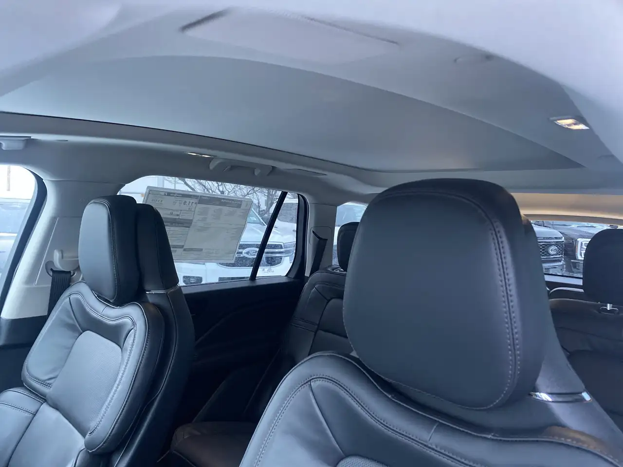 Lincoln Aviator снимка Lincoln Aviator
