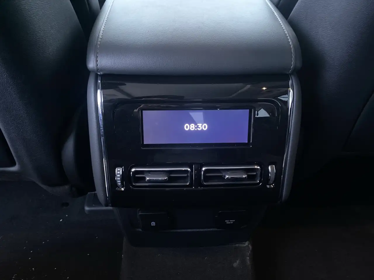 Lincoln Aviator снимка Lincoln Aviator