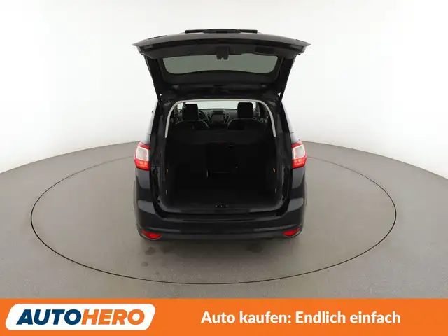 Ford Grand C-Max view 16
