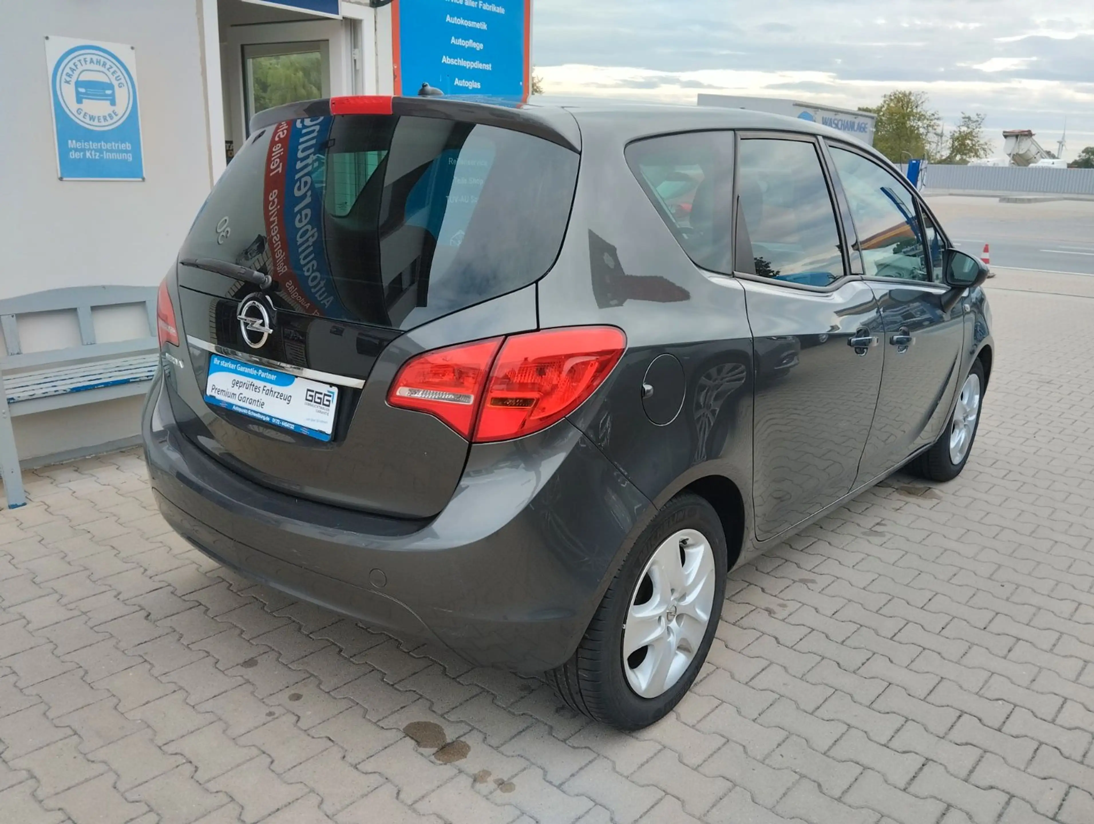 Opel Meriva B Design Edition TÜV-AU 07-2028 — photo 4