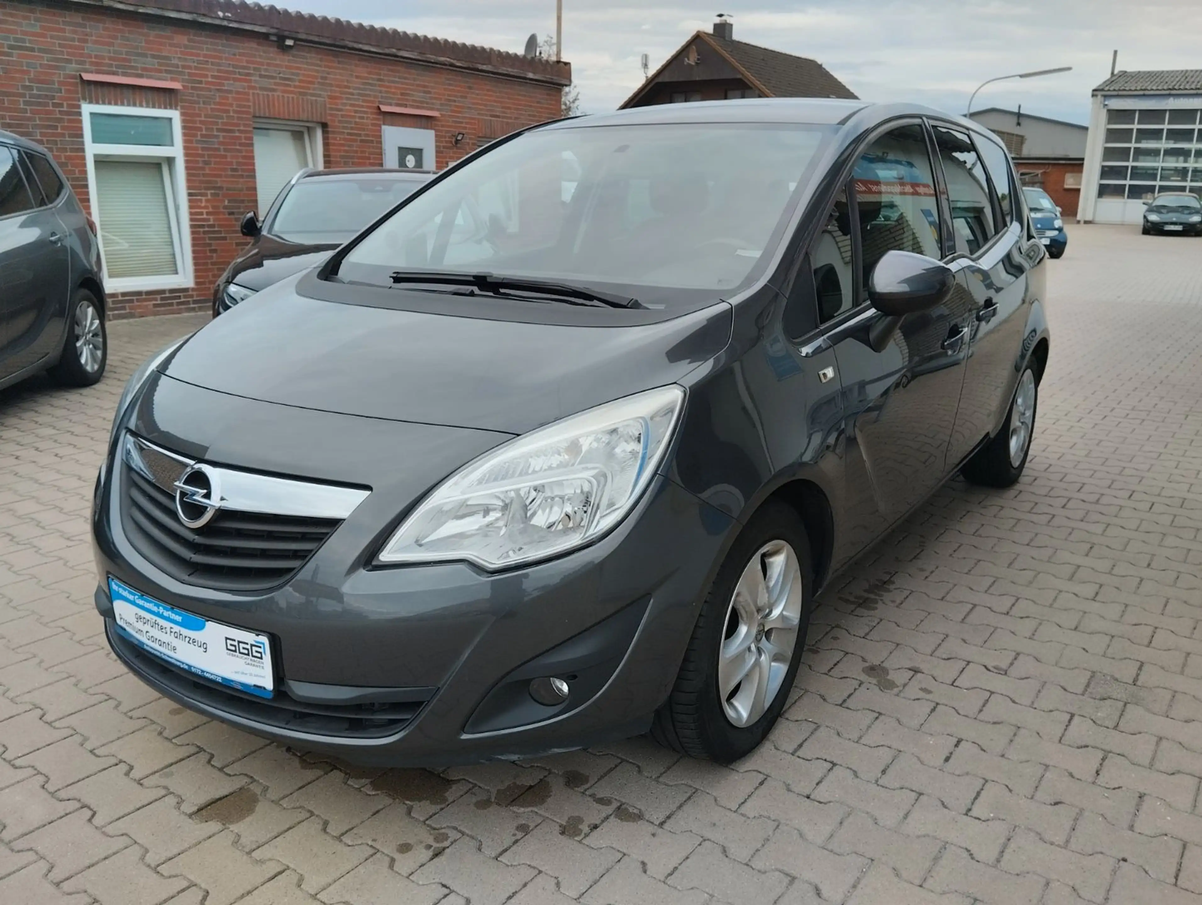 Opel Meriva B Design Edition TÜV-AU 07-2028 — photo 2