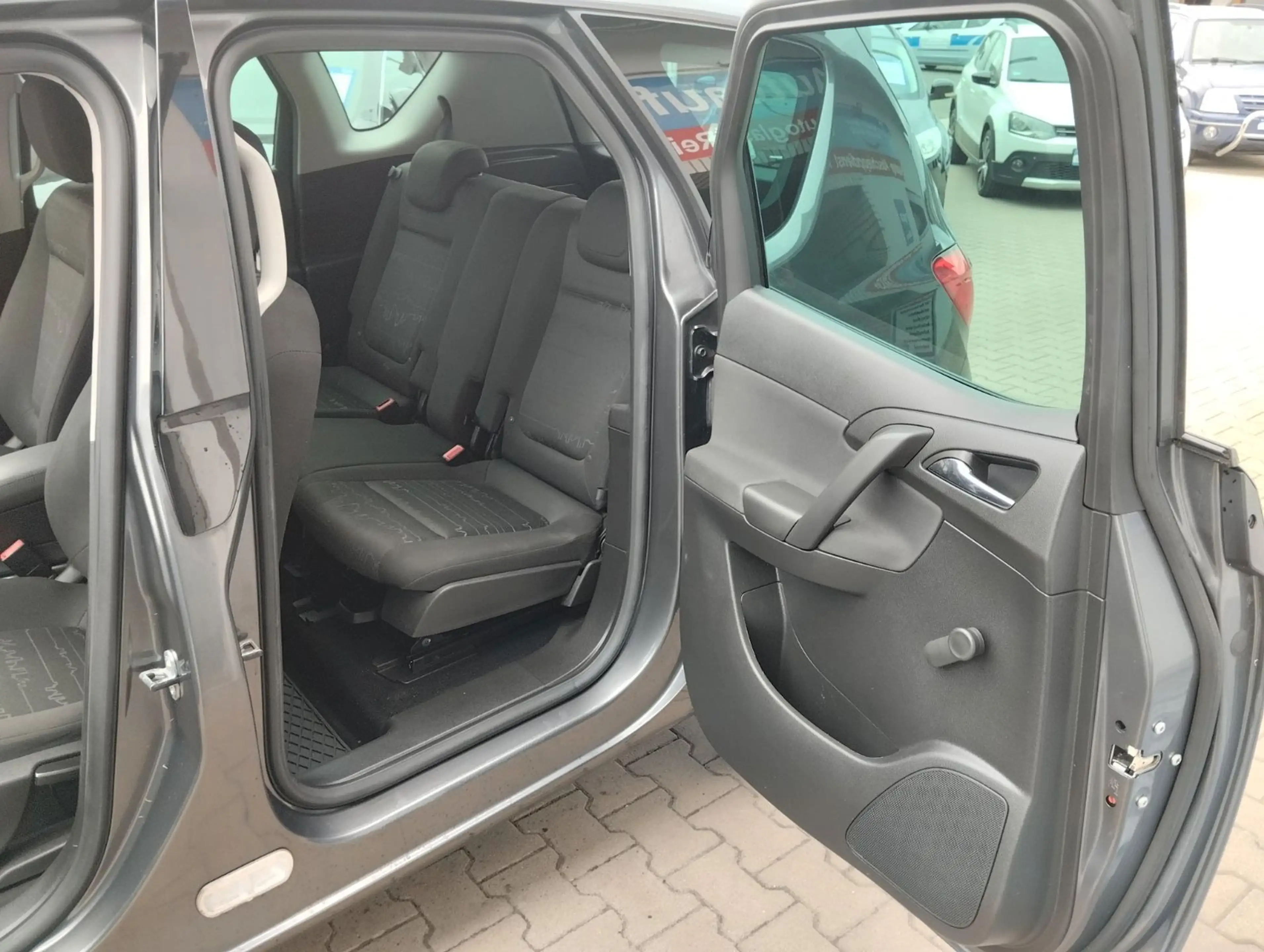 Opel Meriva B Design Edition TÜV-AU 07-2028 — photo 9