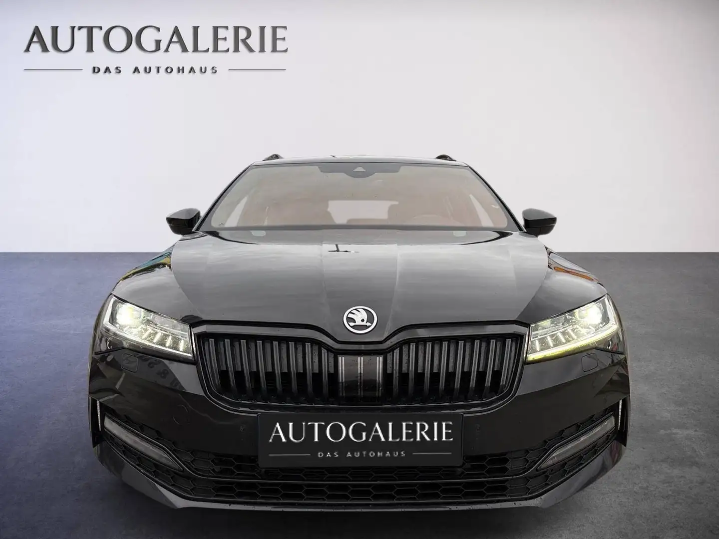 Skoda Superb Sportline Schwarz - 2