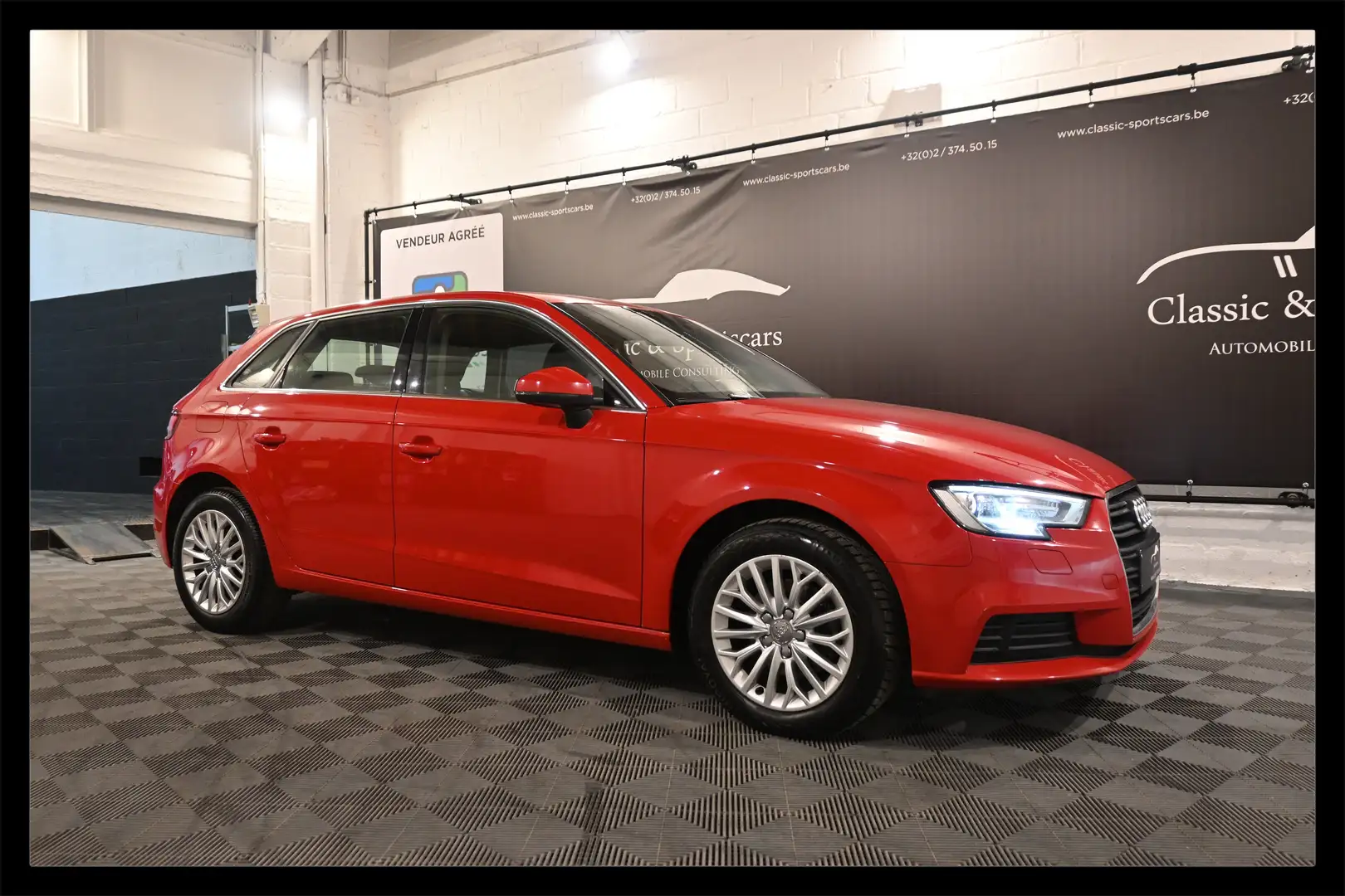 Audi A3 1.6 TDi S-TRONIC / EURO 6b / GPS NAVI / XENON !! Rood - 1