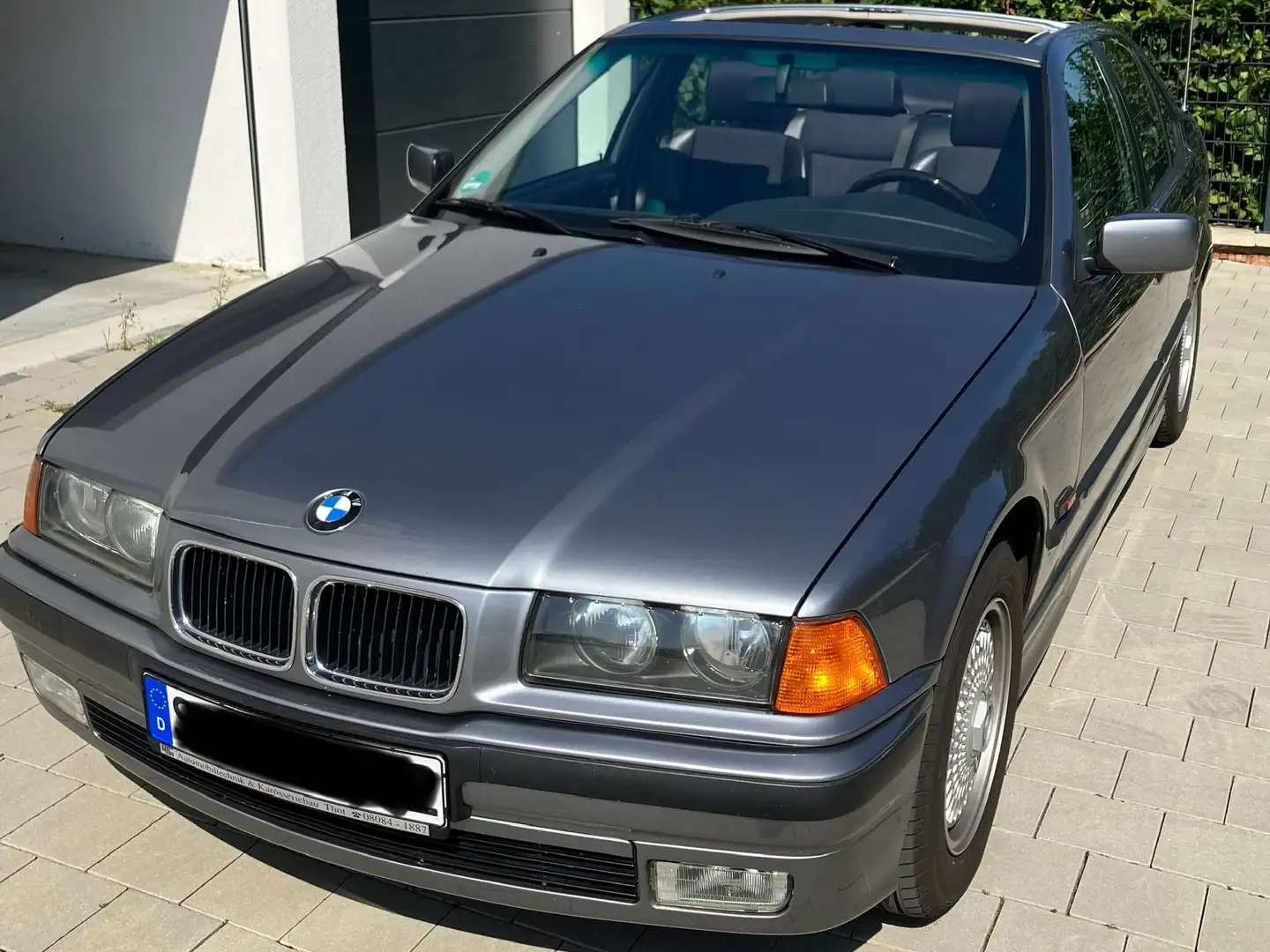 BMW 320 Baur TC4 Cabrio Šedá - 2