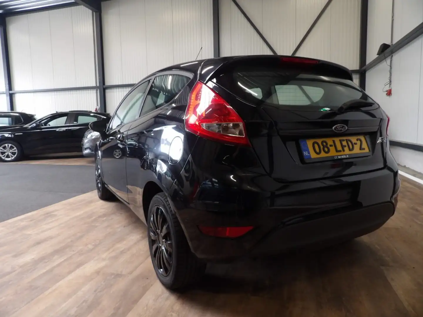 Ford Fiesta 1.2 3 drs - airco - lmw - lees tekst! Negro - 2