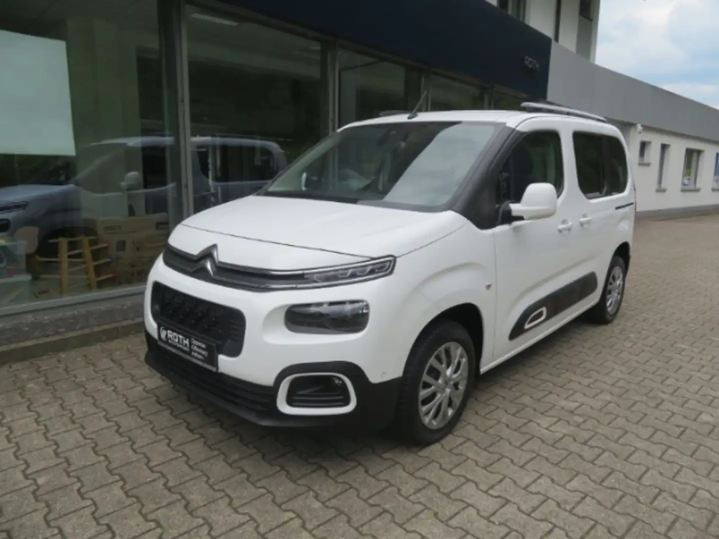 Citroen Berlingo M BlueHDi 130 EAT8 SHINE HUD Navi SHZ Parklenkass. Blanco - 2