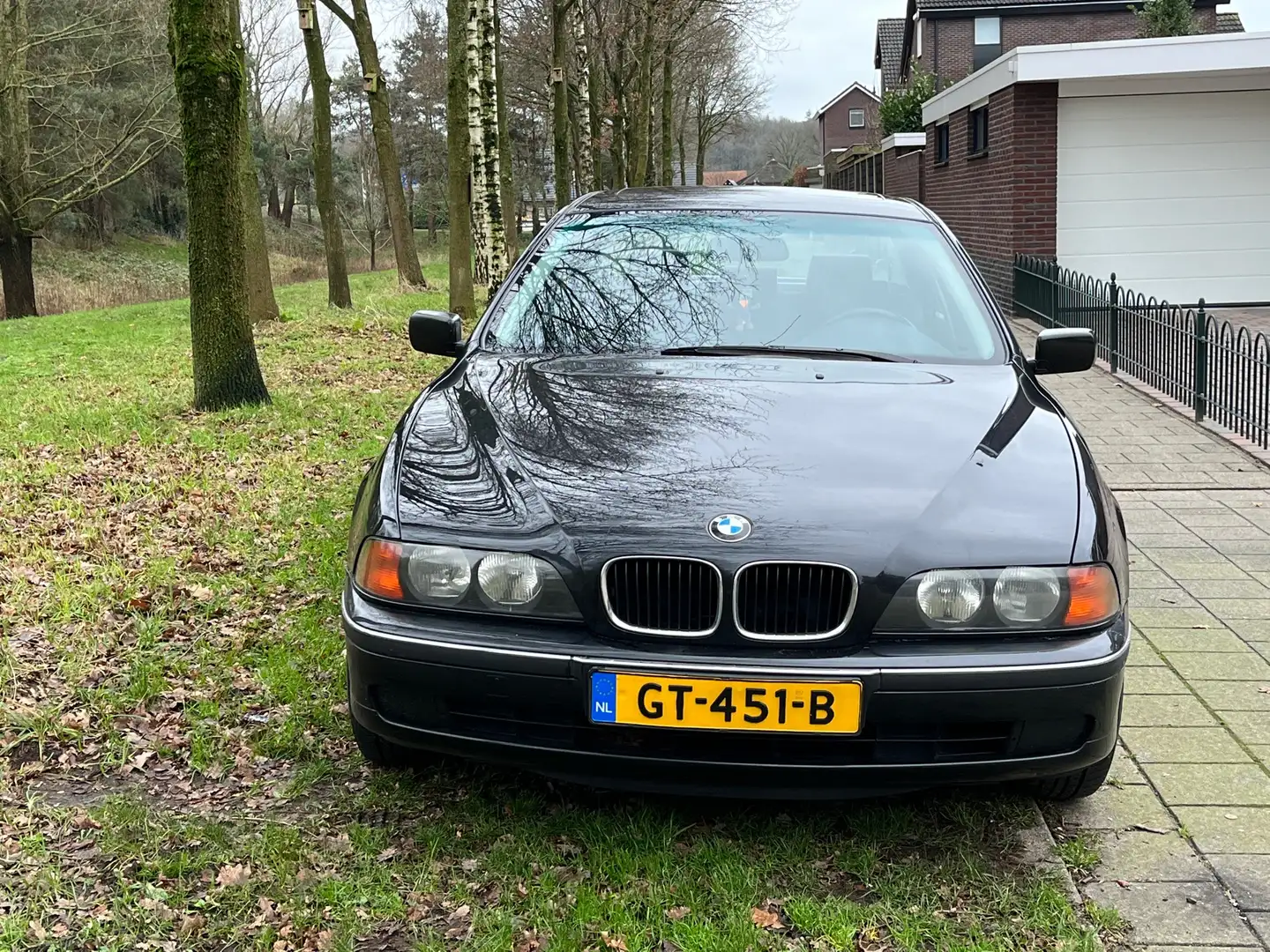 BMW 520 520i 1998 235000 km  automaat Fekete - 2