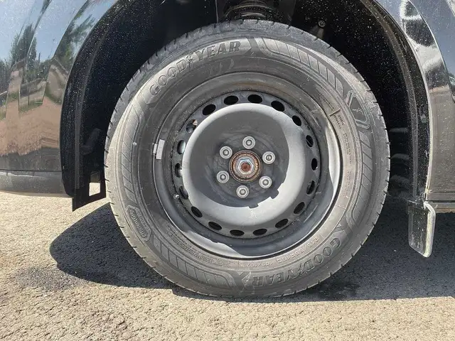 Ford Transit Custom view 9