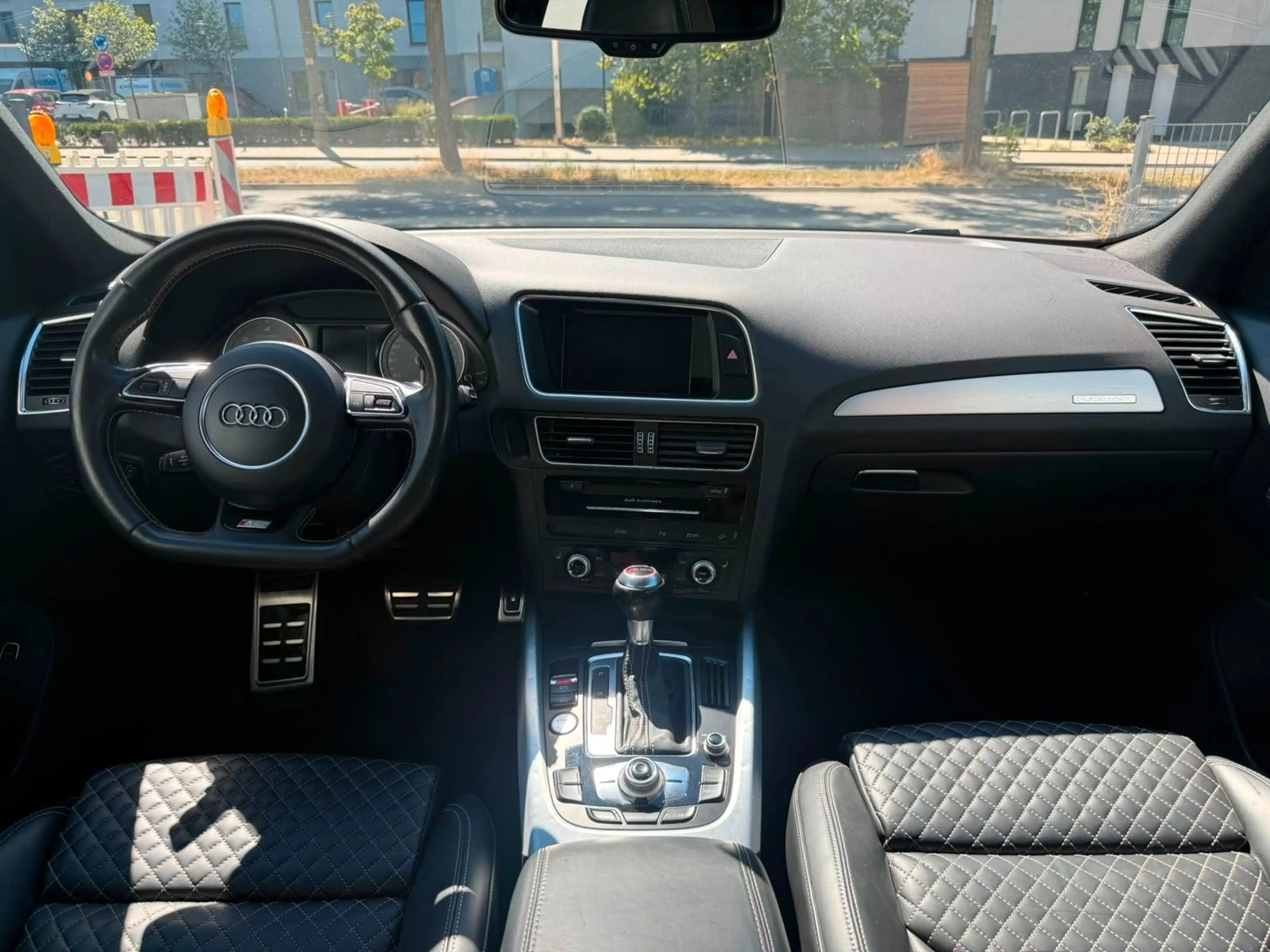 Audi SQ5 3.0 TDI plus*Quattro*Pano*21Zoll*Kamera*AHK* — photo 8