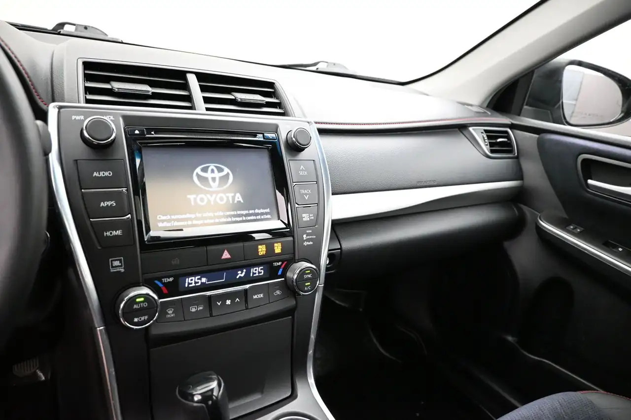 Toyota Camry снимка Toyota Camry