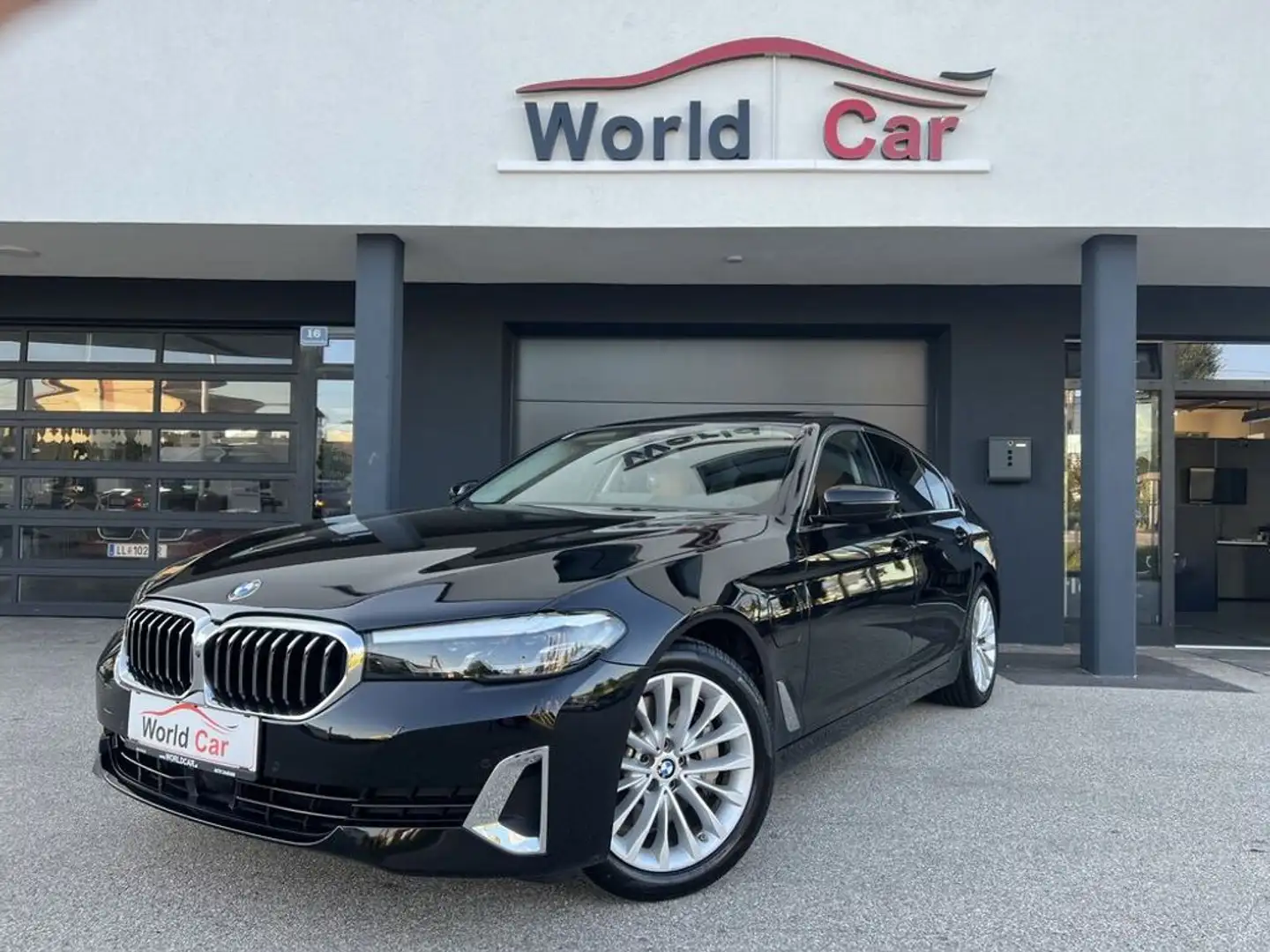 BMW 530 e G30 Luxury Line PHEV Aut. Facelift/Sportsitze Schwarz - 1