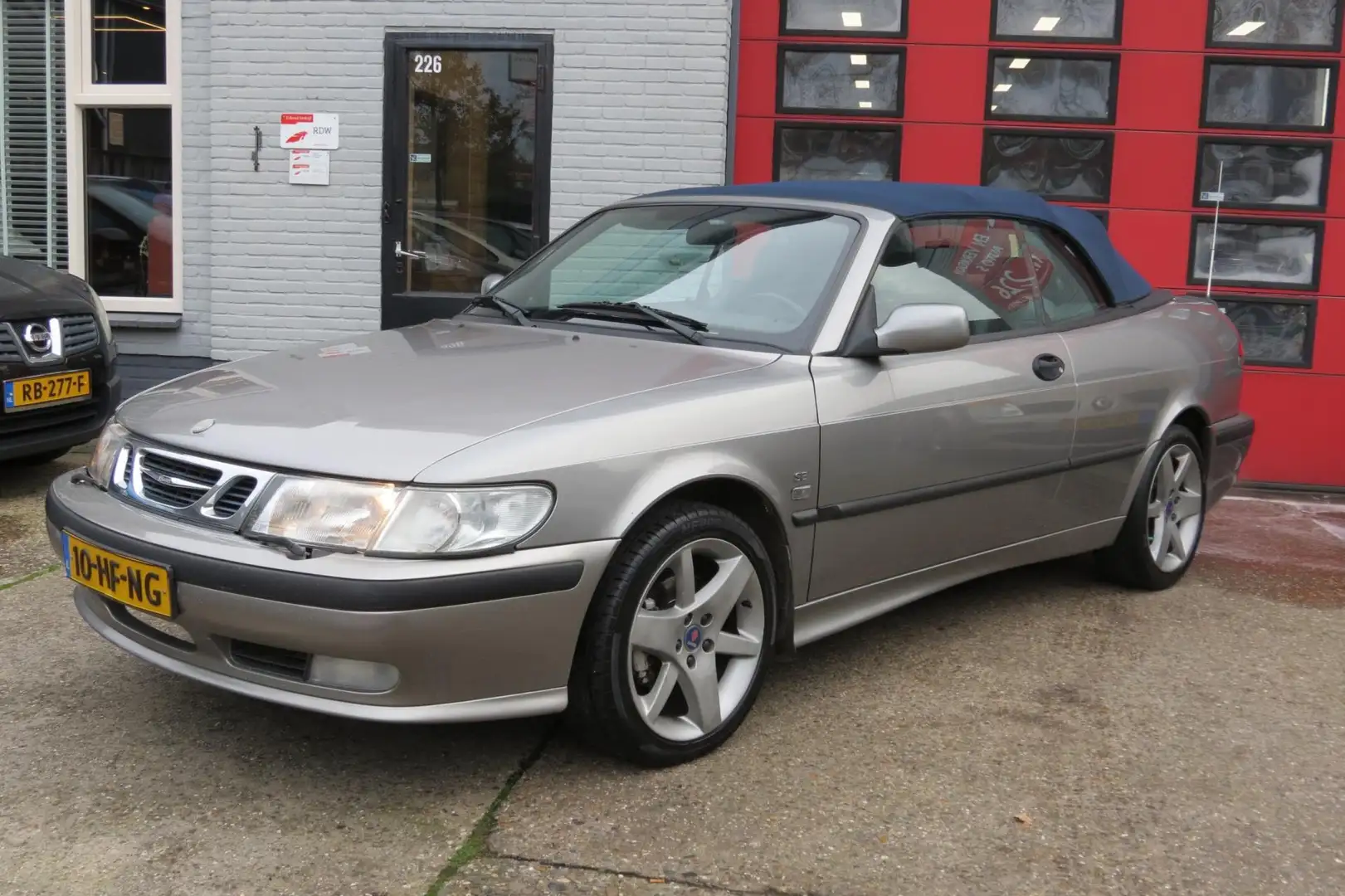 Saab 9-3 Cabrio 2.0 Turbo S € 950,- HOBBY PROJECT Grau - 1