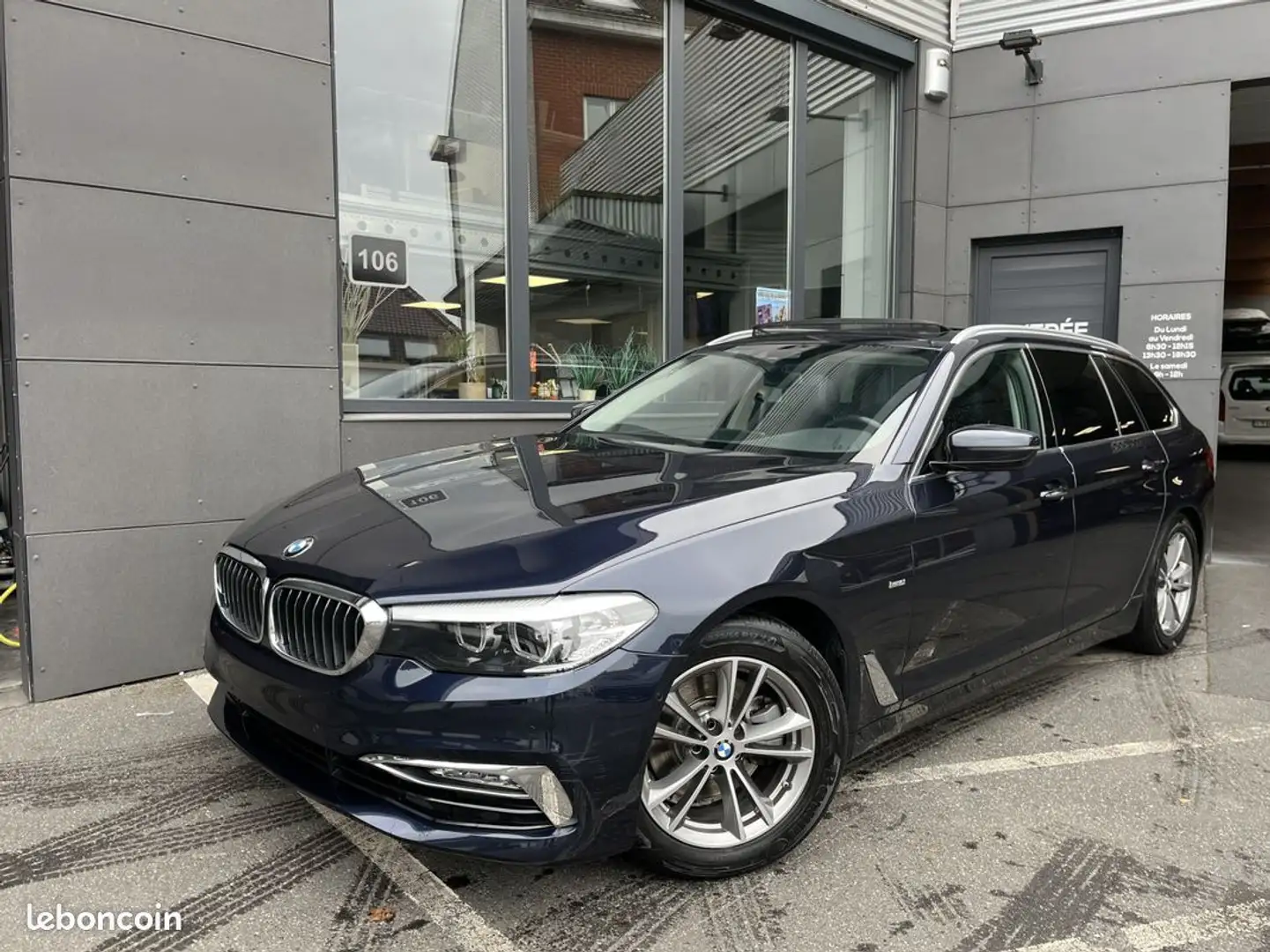 BMW 520 Touring 520i Luxury Line - 1