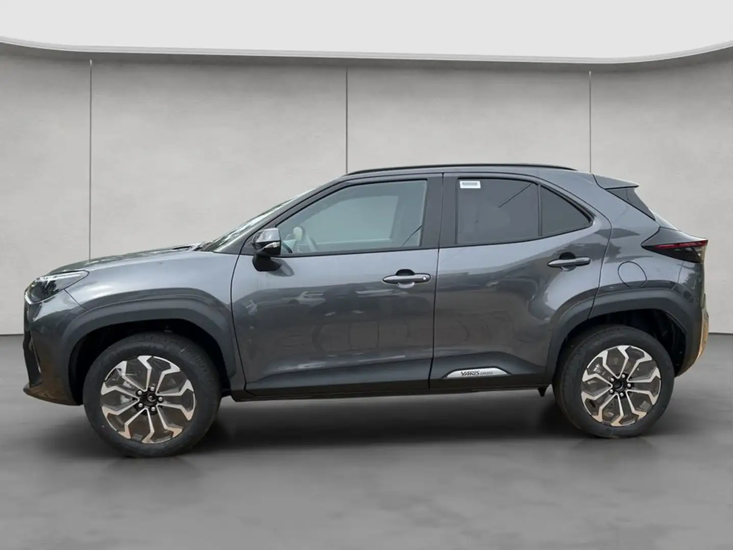 Toyota Yaris Cross Hybrid 130 1.5 VVT-i Teamplayer 68 kW, Gris - 2