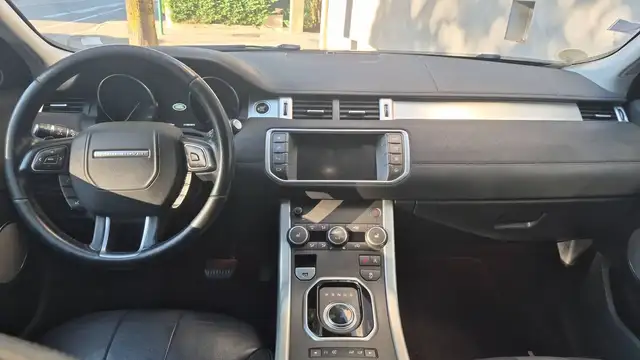 Land Rover Range Rover Evoque view 11