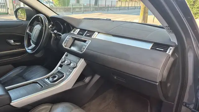 Land Rover Range Rover Evoque view 10