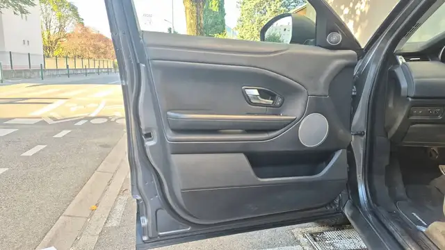 Land Rover Range Rover Evoque view 7