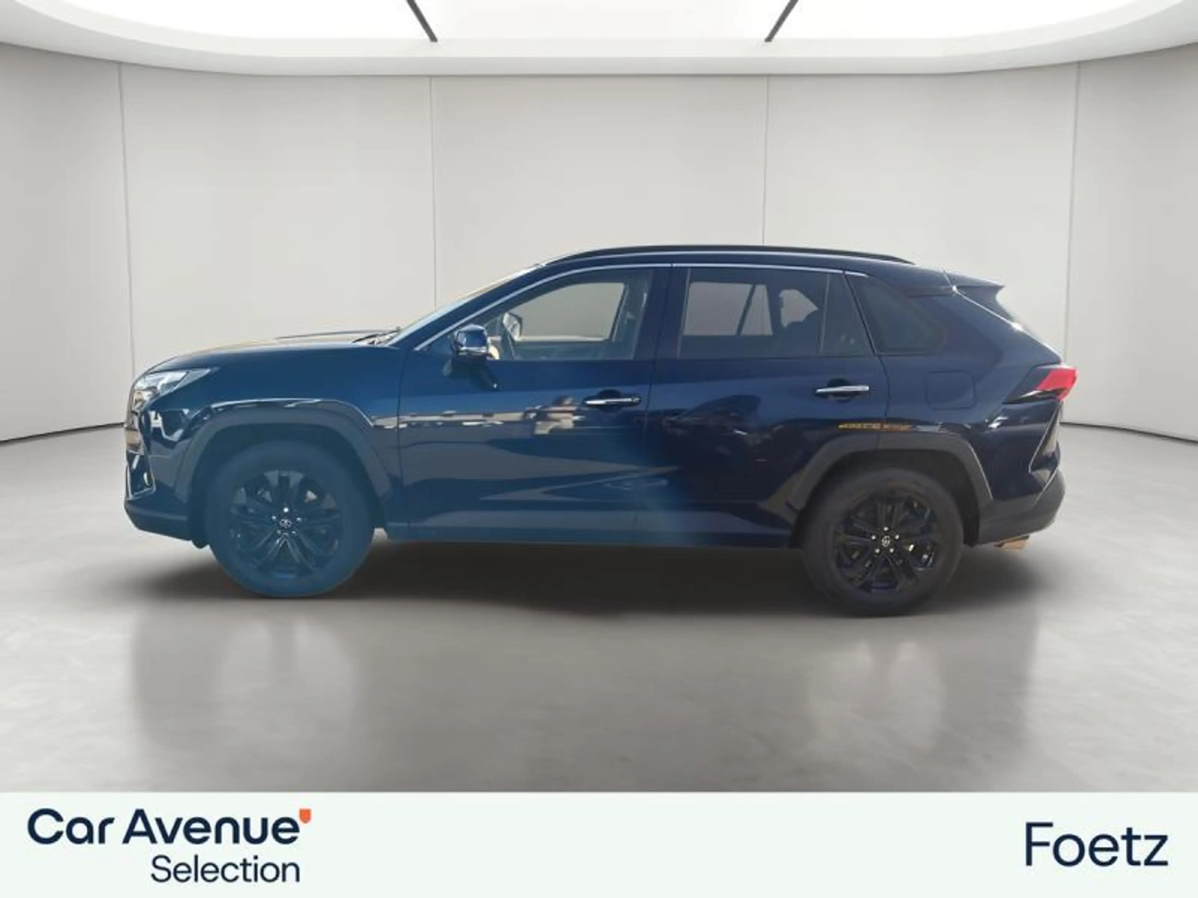 Toyota RAV 4 PREMIUM — photo 2