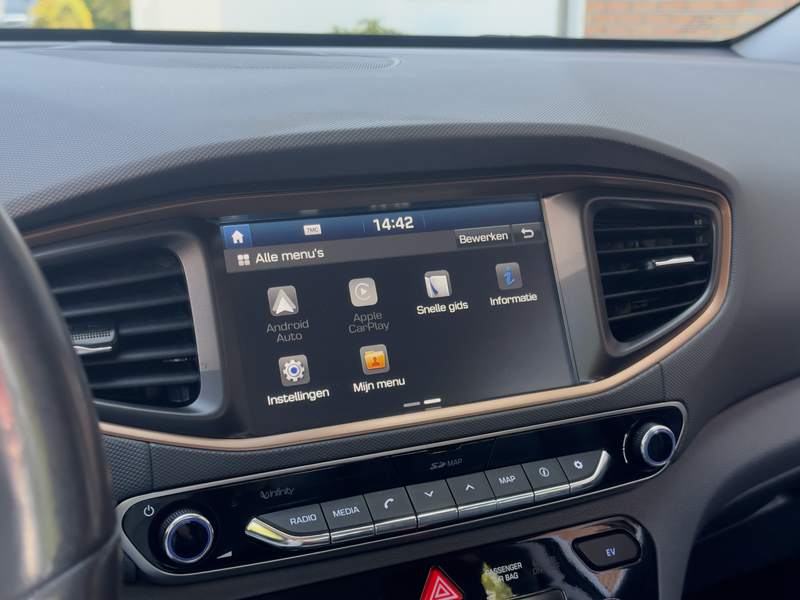 Hyundai IONIQ Premium EV Aut SOH 82.3% LEDER NAVI CAMERA APPLE-C — photo 11