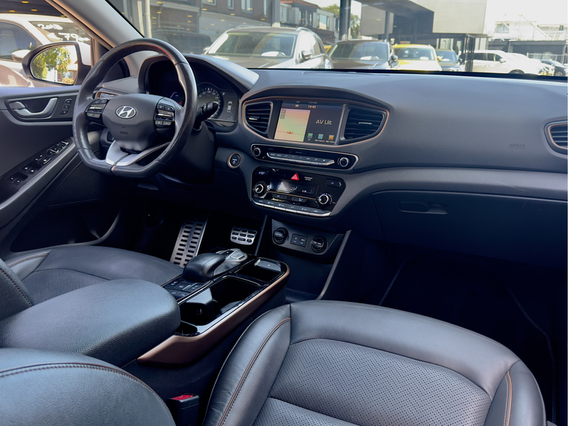 Hyundai IONIQ Premium EV Aut SOH 82.3% LEDER NAVI CAMERA APPLE-C — photo 3