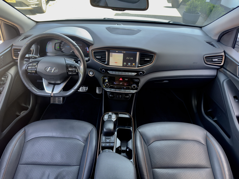 Hyundai IONIQ Premium EV Aut SOH 82.3% LEDER NAVI CAMERA APPLE-C — photo 15