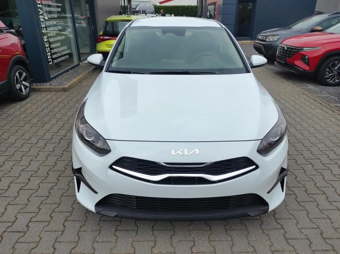 Kia Ceed / cee'd Ceed 1.5 Spin *Shzg*Lhzg*PDC*Cam*16Zoll*Navi Weiß - 2