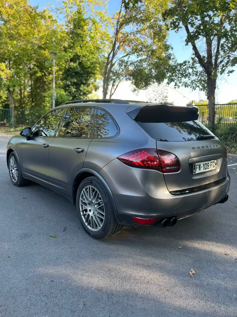 Porsche Cayenne 4.2D V8 S Tiptronic A Gris - 2