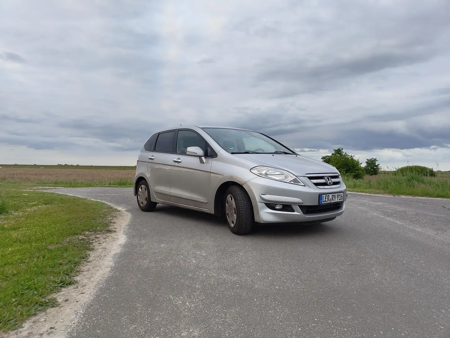 Honda FR-V 1.7 Comfort Šedá - 2