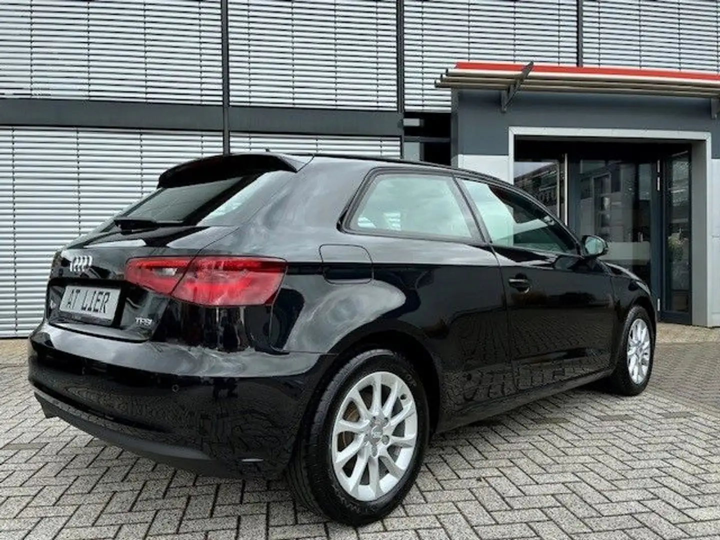 Audi A3 1,4 TFSI Bi-XENON + CONNECTIVITY-PAKET Noir - 2