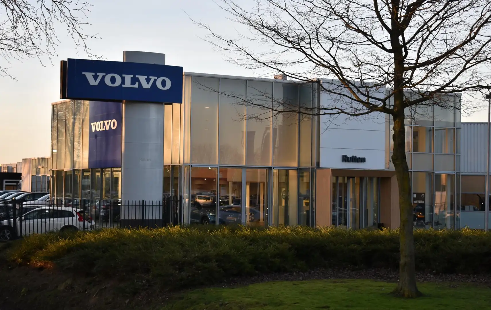 Volvo V40 Cross Country T3 152PK Automaat Polar+ Luxury / Panoramadak / Tr Bleu - 1