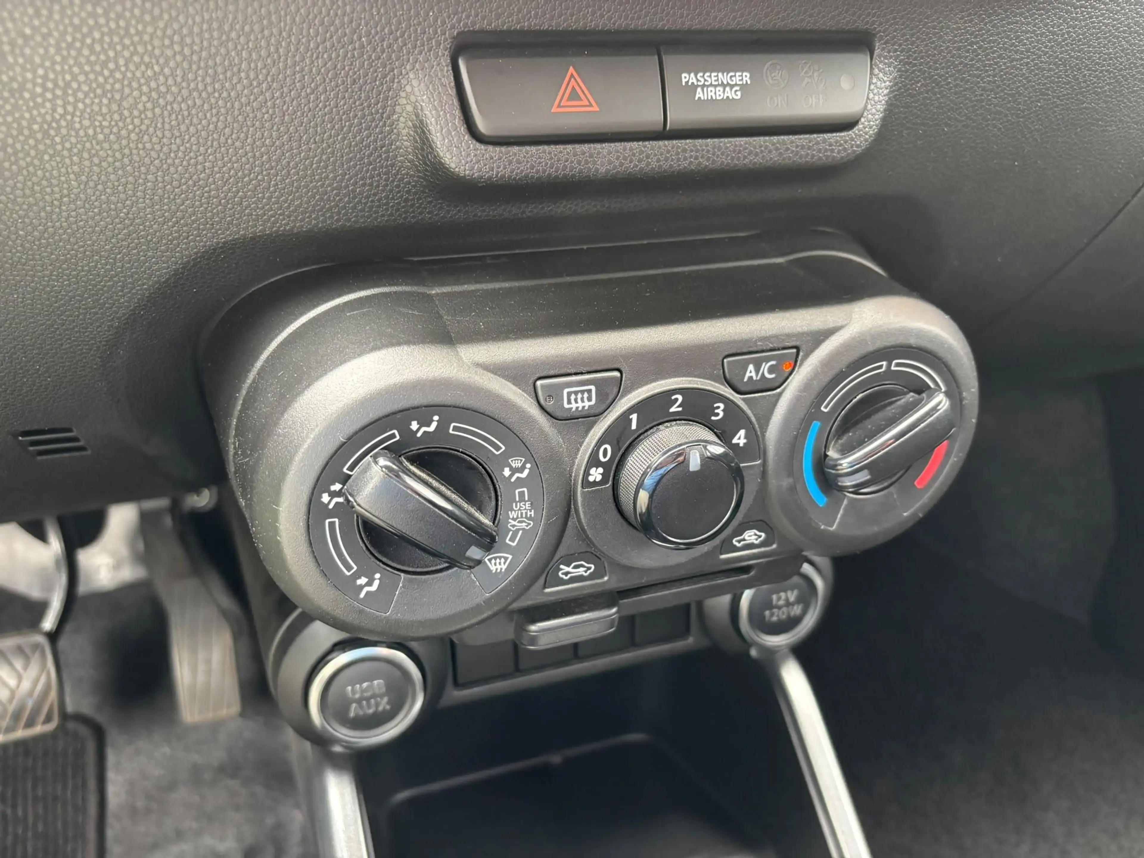 Suzuki Ignis 1.2 Smart Hybrid Comfort — photo 8