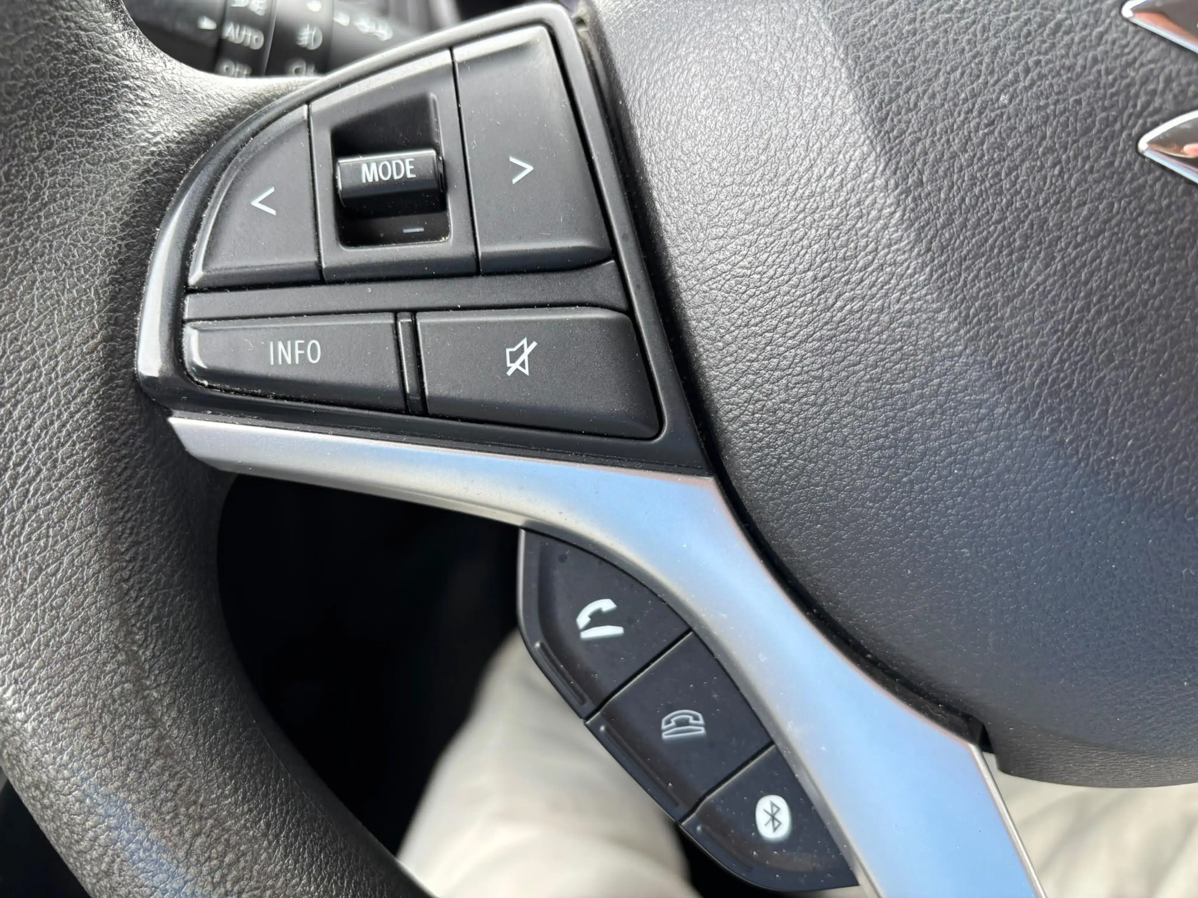 Suzuki Ignis 1.2 Smart Hybrid Comfort — photo 11