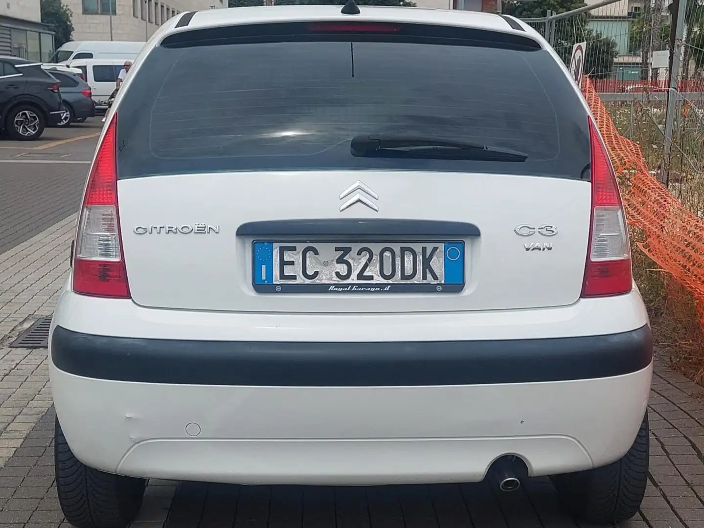 Citroen C3 C3 1.4 Ideal ecoenergy (bi-energy) M Blanc - 2