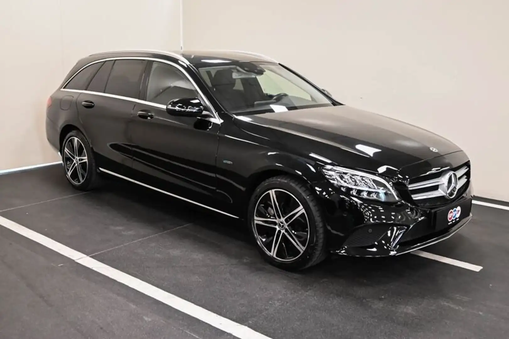 Mercedes-Benz C 300 C 300 de S.W. Auto EQ-Power Sport Plus crna - 1