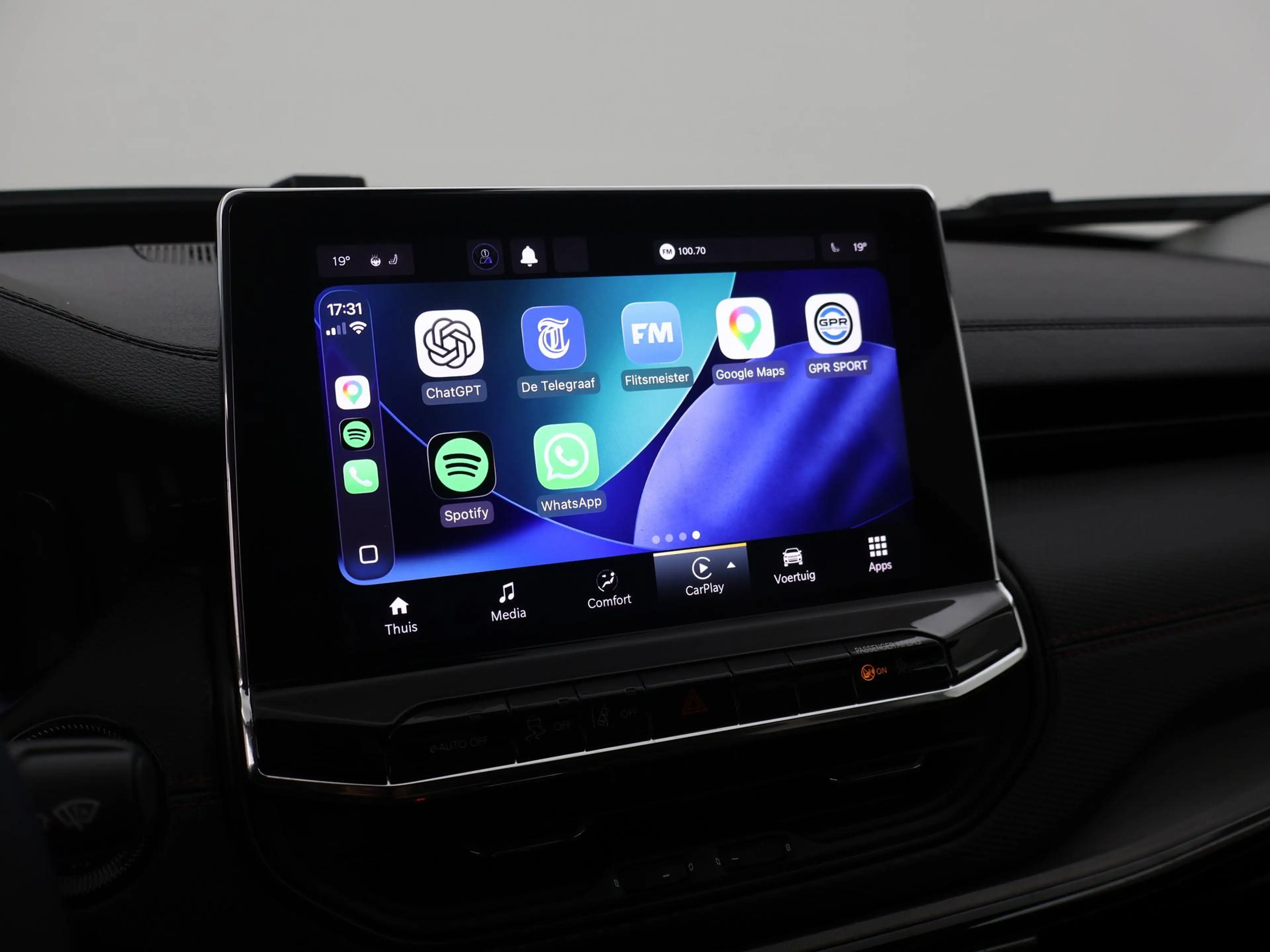 Jeep Compass 1.5T e-Hybrid High Altitude WINTERPACK|CAMERA|CARP — photo 21