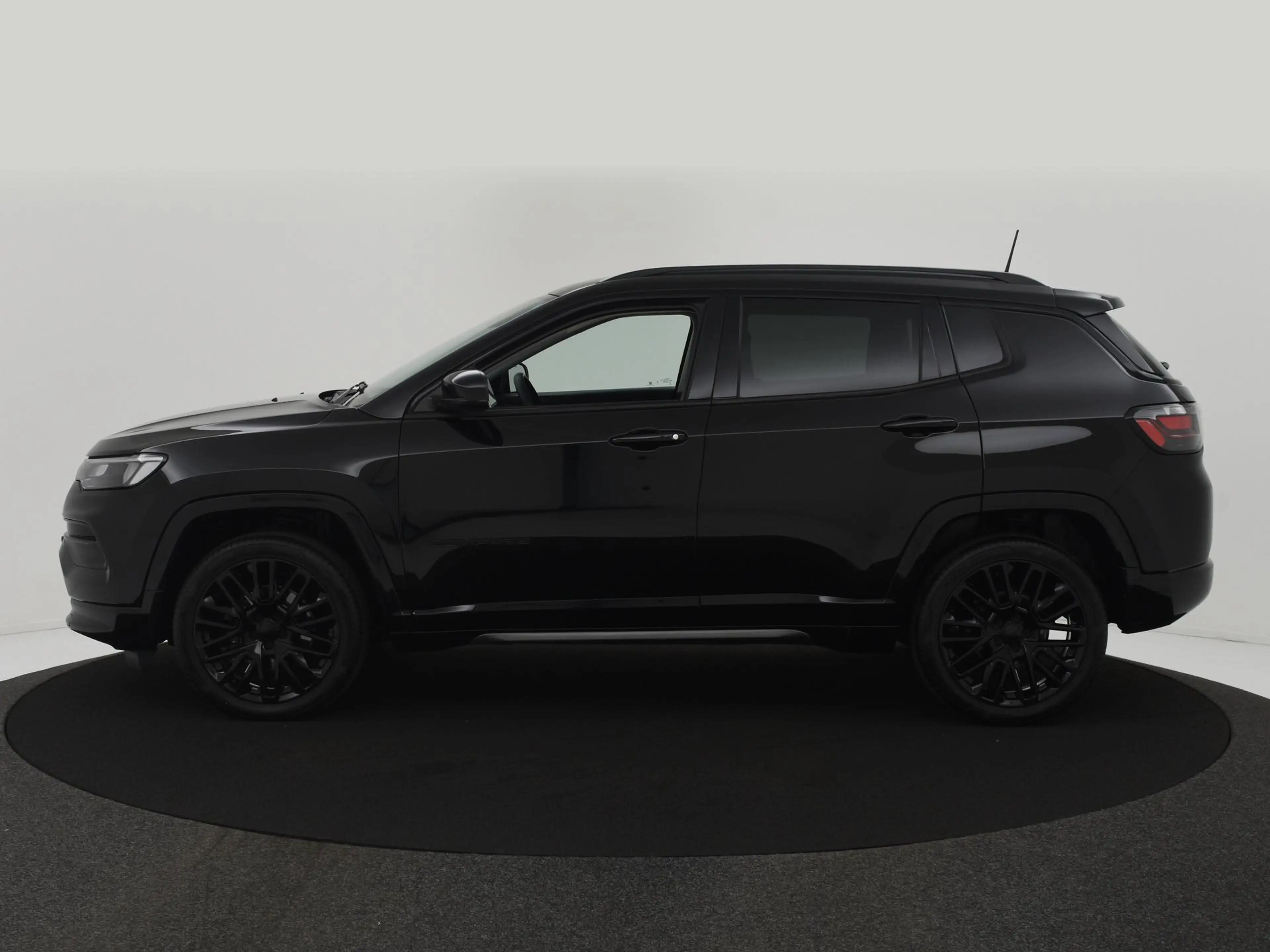 Jeep Compass 1.5T e-Hybrid High Altitude WINTERPACK|CAMERA|CARP — photo 3