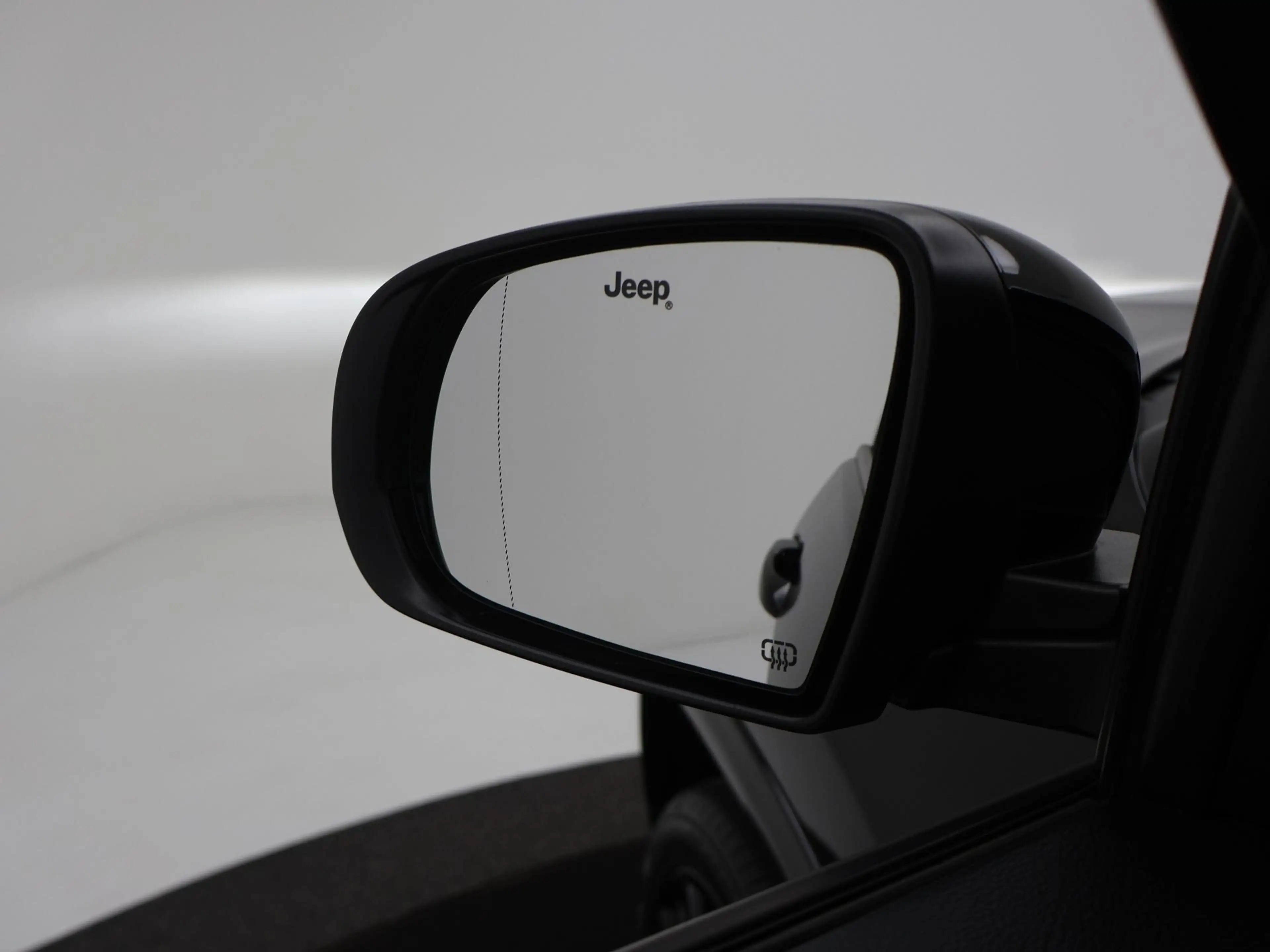 Jeep Compass 1.5T e-Hybrid High Altitude WINTERPACK|CAMERA|CARP — photo 35