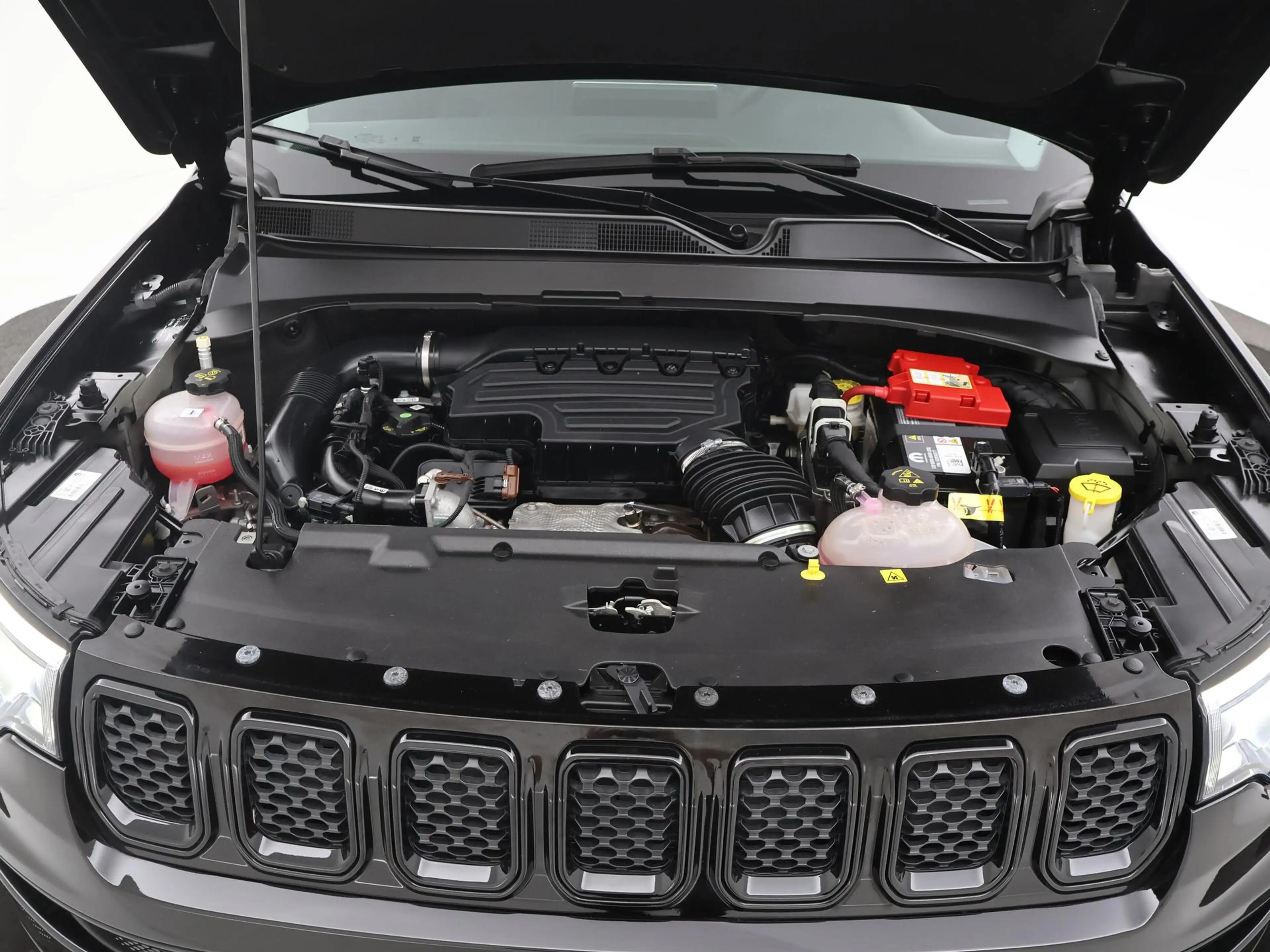 Jeep Compass 1.5T e-Hybrid High Altitude WINTERPACK|CAMERA|CARP — photo 36