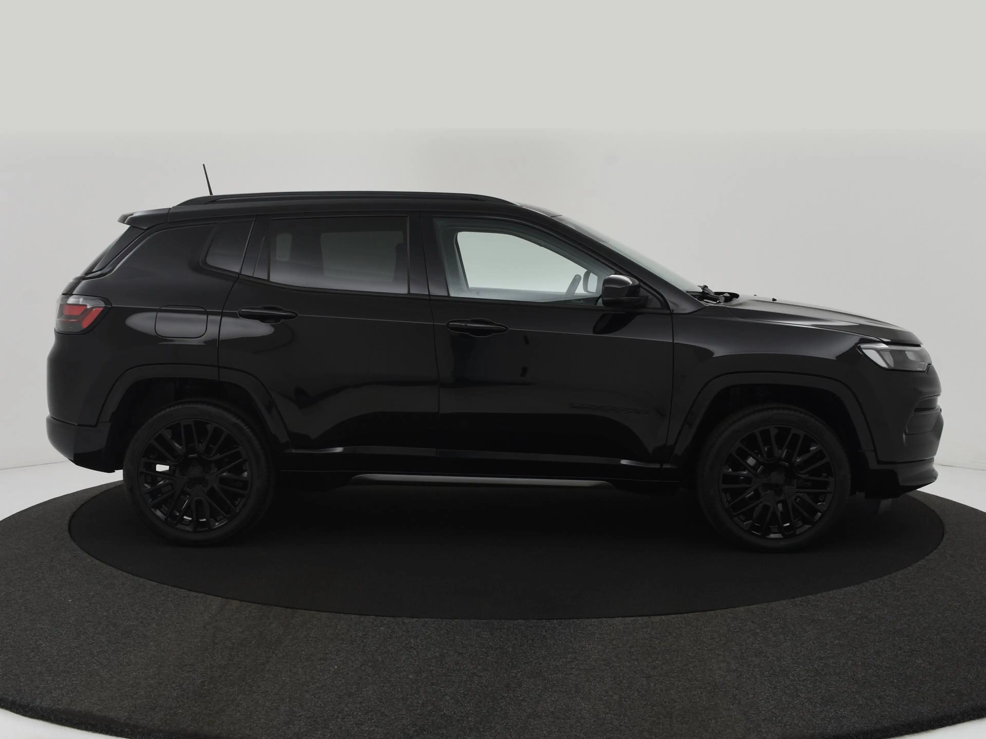 Jeep Compass 1.5T e-Hybrid High Altitude WINTERPACK|CAMERA|CARP — photo 4